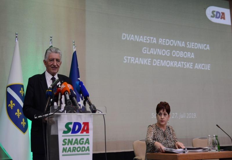 Zasjedanje Glavnog odbora SDA - Stižu reakcije na prozivke Glavnog odbora SDA